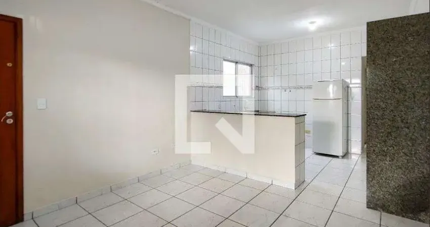 Casa com 2 quartos para alugar na Rua Raja Atique, Balneário Maracanã, Praia Grande