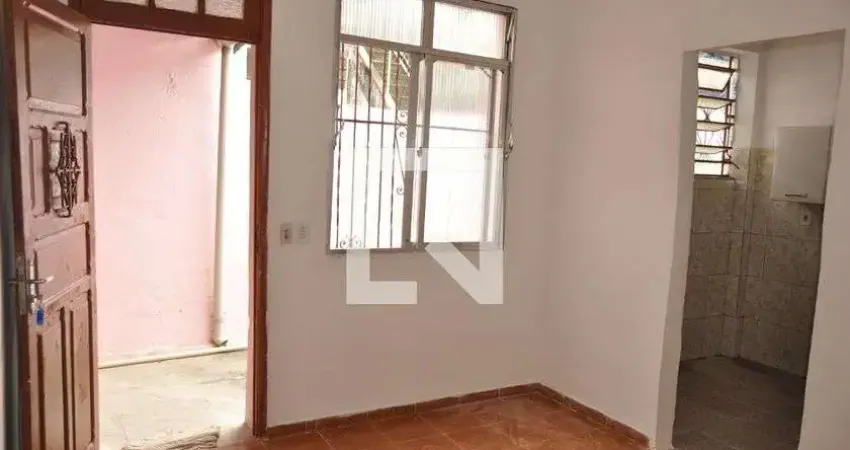 Casa com 1 quarto para alugar na Rua Fagundes Varela, Piedade, Rio de Janeiro