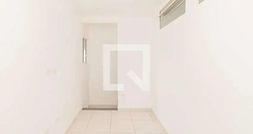 Casa com 2 quartos para alugar na Rua Ricardo, Vila Gustavo, São Paulo