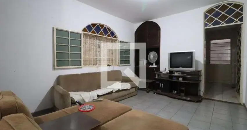 Casa para aluguel - osvaldo rezende, 4 quartos, 500 m² - uberlândia