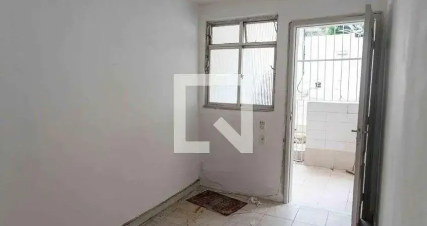 Casa com 2 quartos para alugar na Rua Desembargador Mário Fernandes Pinheiro, Fonseca, Niterói