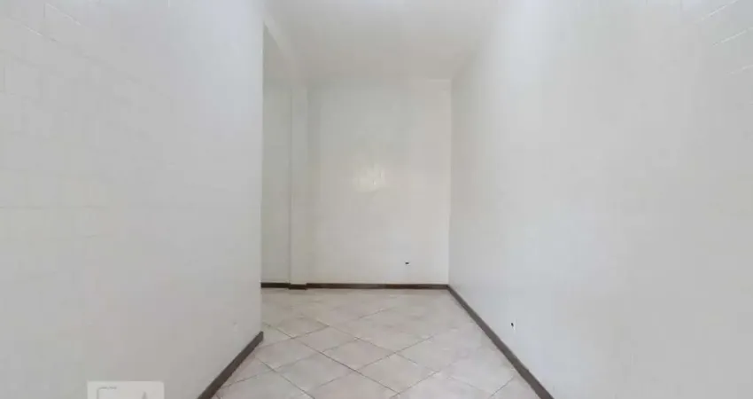 Casa com 3 quartos para alugar na Avenida Dom João VI, Brotas, Salvador