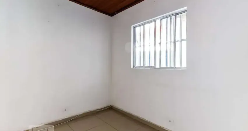 Casa com 1 quarto para alugar na Avenida das Gueixas, Vila Maria, São Paulo