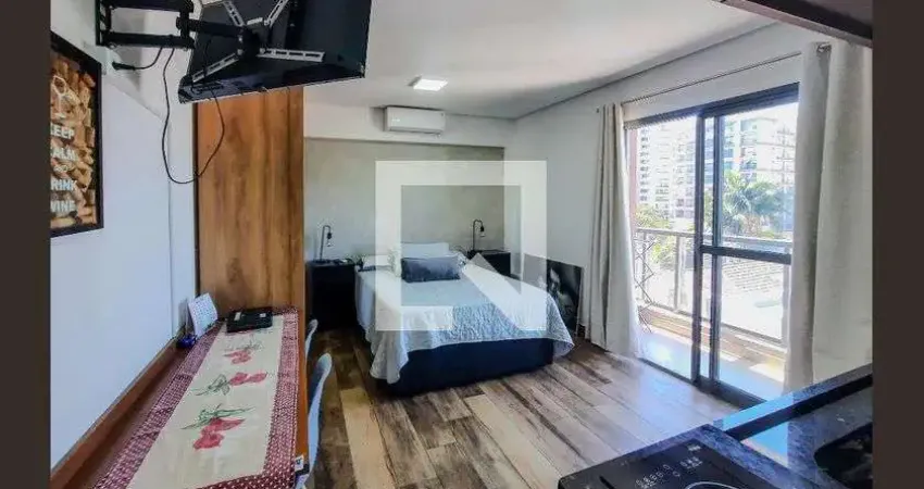 Apartamento com 1 quarto para alugar na Avenida dos Carinás, Moema, São Paulo