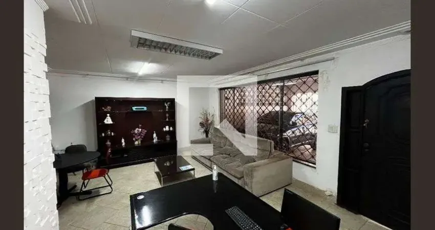 Casa com 4 quartos para alugar na Rua Vitória Perpétua, Santana, São Paulo