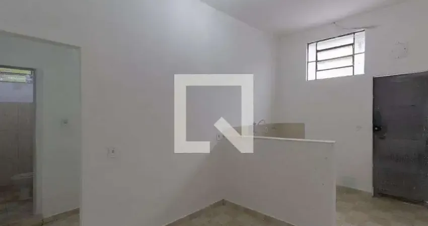 Casa com 1 quarto para alugar na Avenida Calim Eid, Artur Alvim, São Paulo