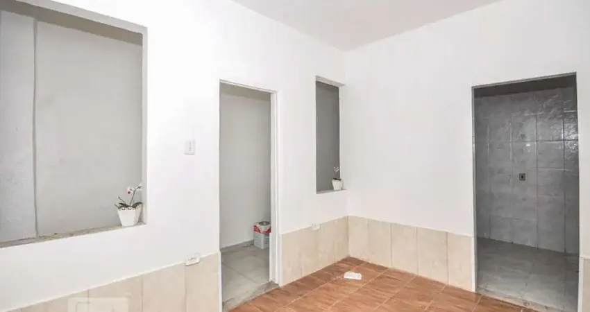 Casa com 1 quarto para alugar na Rua Bacairis, Taquara, Rio de Janeiro