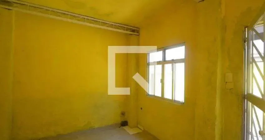 Casa com 2 quartos para alugar na Travessa São Gonçalo, Centro, Nilópolis