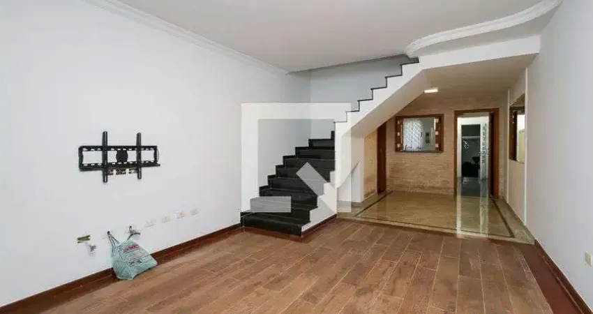 Casa com 3 quartos para alugar na Rua Galileu, Campo Belo, São Paulo