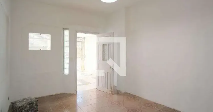 Casa com 2 quartos para alugar na Rua João Vieira Prioste, Vila Carrão, São Paulo