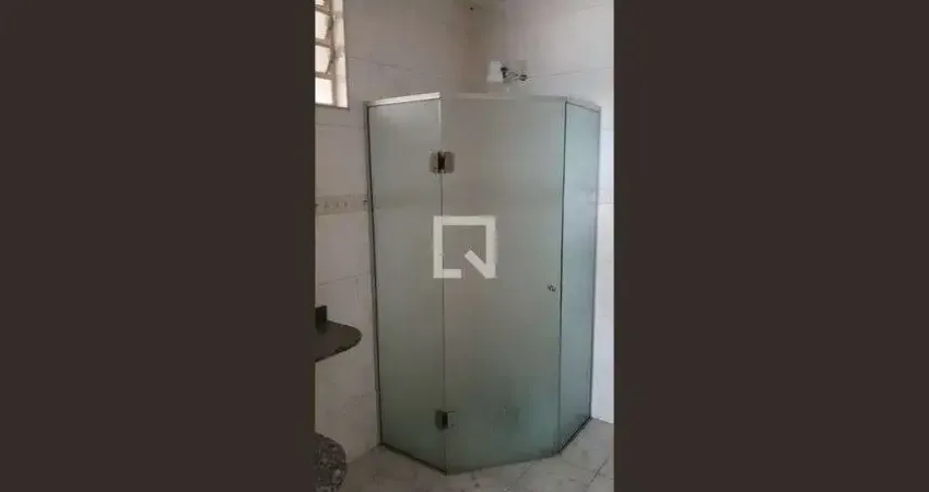 Casa com 2 quartos para alugar na Rua João Pimenta, Santo Amaro, São Paulo