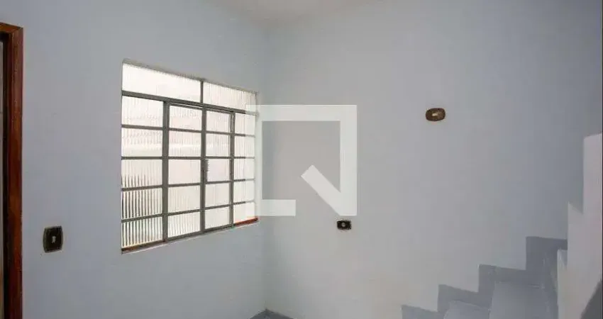 Casa com 2 quartos para alugar na Rua Pau do Café, Vila Nogueira, Diadema