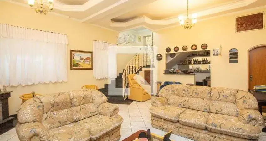 Casa com 3 quartos para alugar na Rua João da Costa Silva, Vila Mazzei, São Paulo