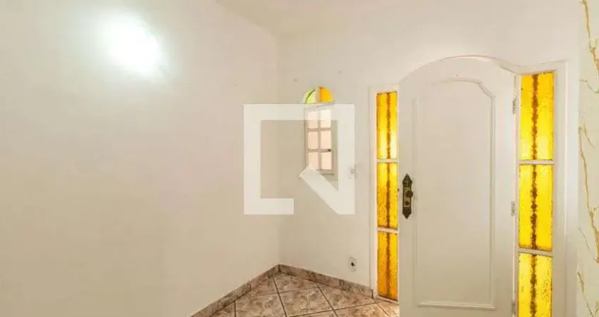 Casa com 2 quartos para alugar na Rua Pau-darco-roxo, Vila Jacuí, São Paulo