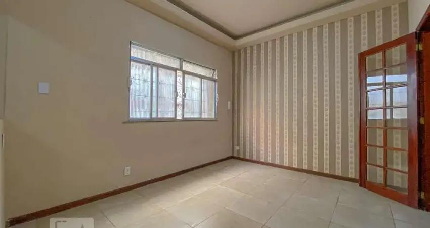 Casa com 3 quartos para alugar na Rua Bernardo Taveira, Irajá, Rio de Janeiro