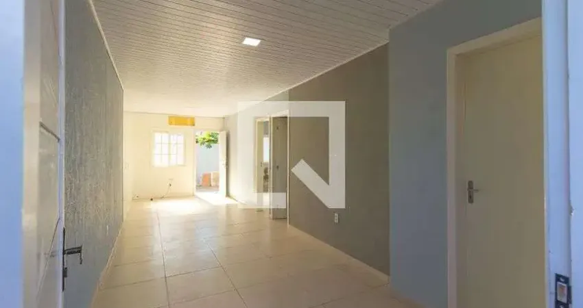 Casa com 2 quartos para alugar na Rua Leon Denis, Mato Grande, Canoas
