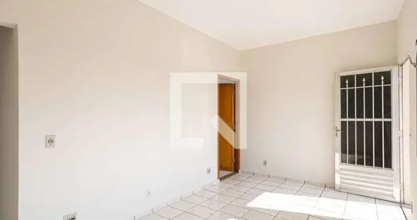 Casa com 2 quartos para alugar na Rua Marte, Santo Antônio, Osasco