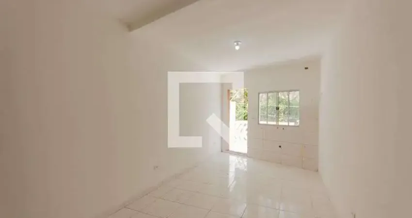 Casa com 1 quarto para alugar na Alameda dos Pinheiros, Utinga, Santo André