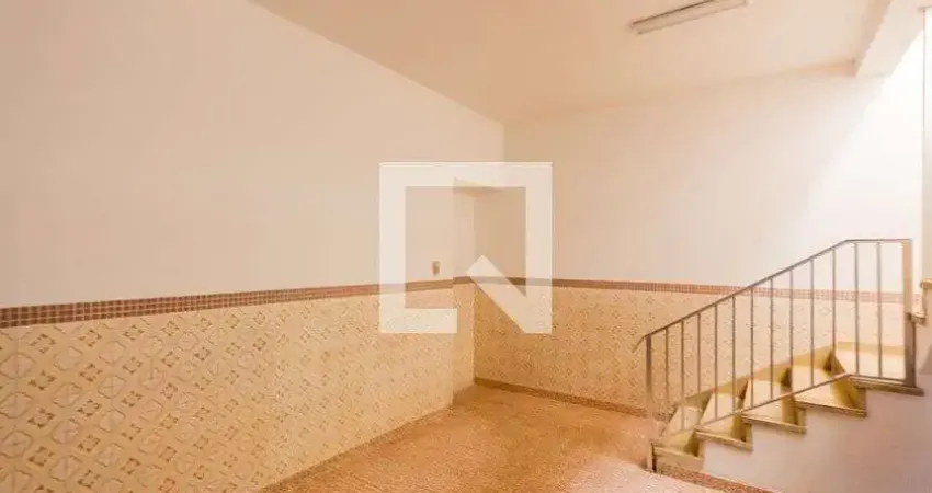 Casa com 2 quartos para alugar na Rua das Caneleiras, Jardim, Santo André