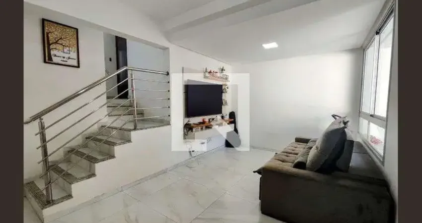 Casa com 3 quartos para alugar na Rua Benedito José das Neves, Alvorada, Contagem