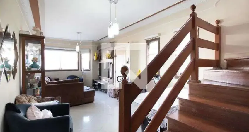 Casa com 3 quartos para alugar na Rua Alfredo Sturlini, Centro, Osasco