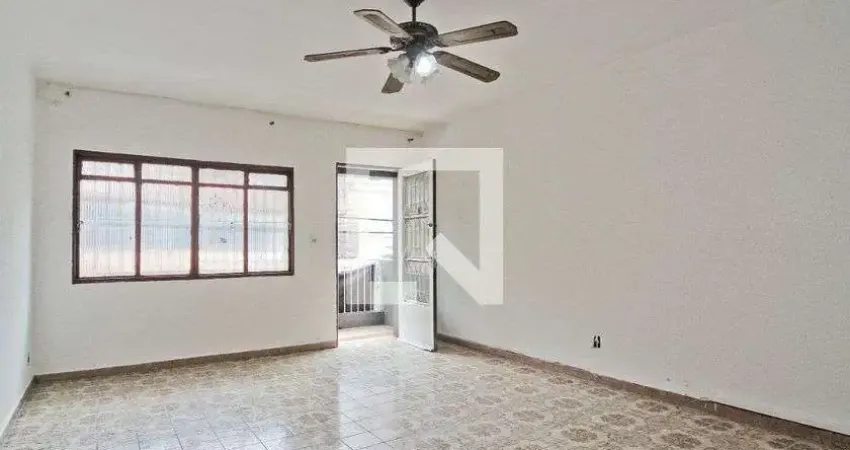 Casa com 2 quartos para alugar na Rua Dona Elfrida, Santana, São Paulo