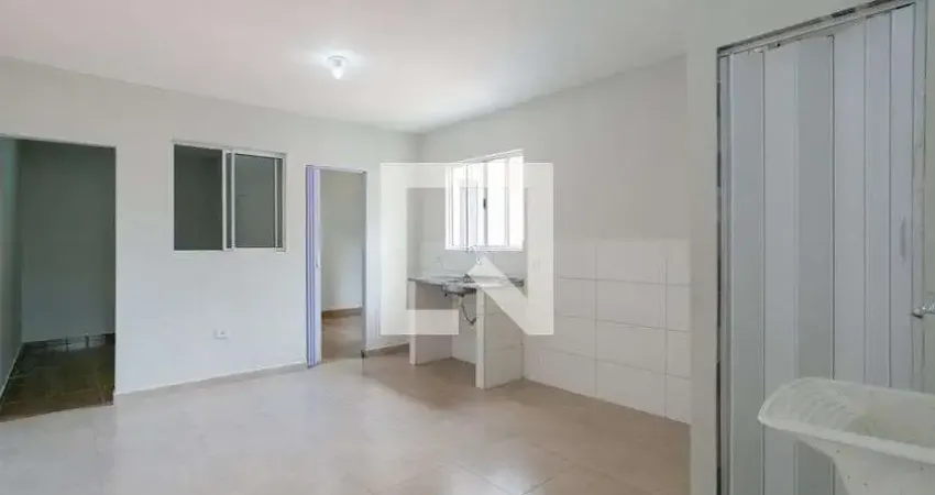 Casa com 2 quartos para alugar na Rua Embaixador Décio de Moura, Vila Roque, São Paulo