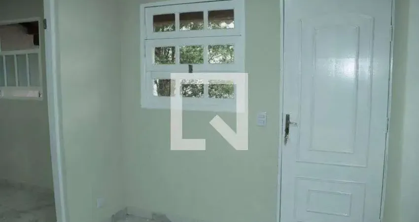 Casa com 1 quarto para alugar na Rua Beta, Jardim Barbacena, Cotia