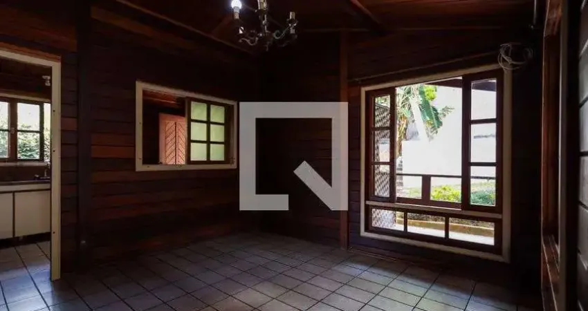 Casa com 2 quartos para alugar na Rua Nova Lima, Granja Viana, Cotia