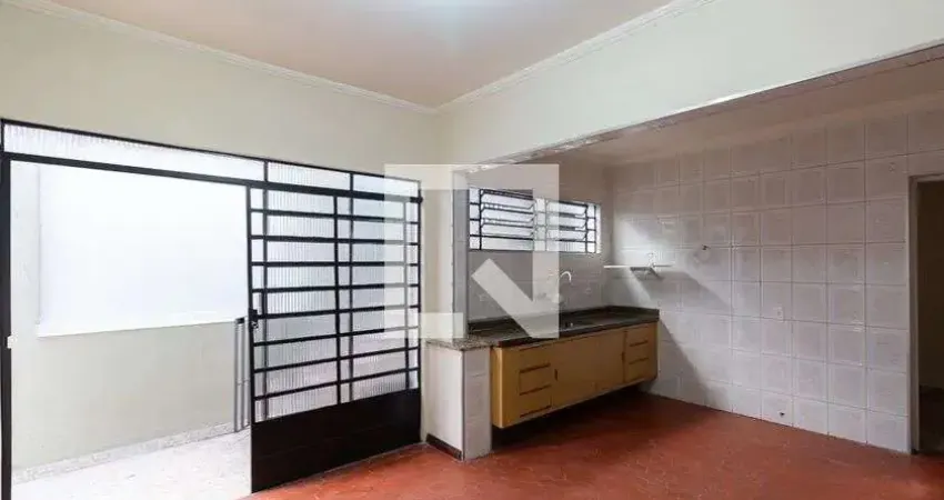 Casa com 2 quartos para alugar na Rua Ricardo Paganini, Vila Ré, São Paulo