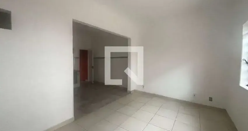 Casa com 2 quartos para alugar na Rua Capitão Pedro de Alcântara, Ponte Preta, Campinas