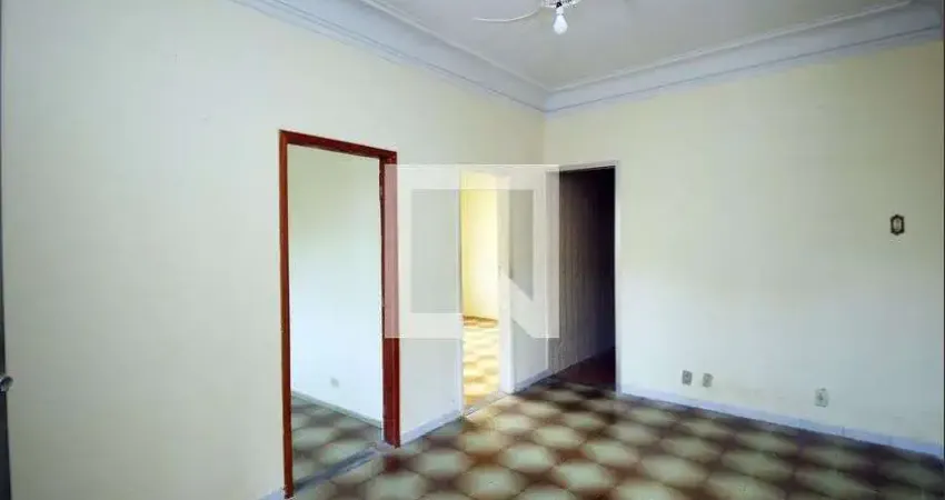 Casa com 3 quartos para alugar na Rua Honório Pimentel, Irajá, Rio de Janeiro