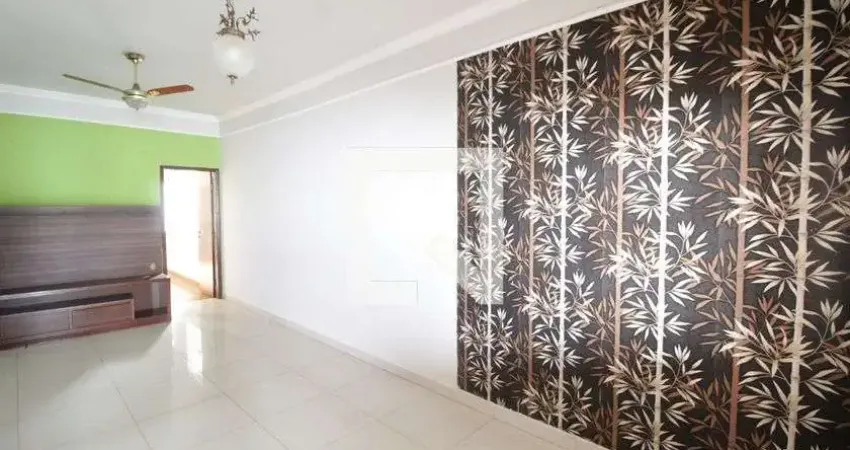 Casa com 4 quartos para alugar na Rua José Alves Garcia, Brasil, Uberlândia