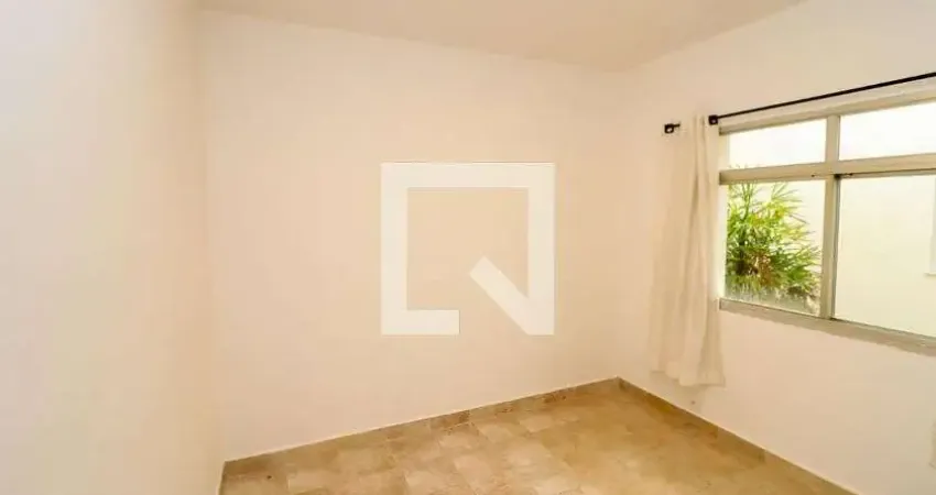 Casa com 3 quartos para alugar na Rua Alda Vieira, Vila Carrão, São Paulo