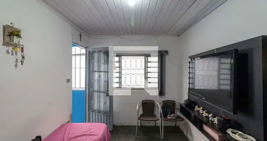 Casa com 3 quartos para alugar na Rua Itapiruna, Cangaíba, São Paulo