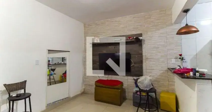 Casa com 1 quarto para alugar na Viela dos Guimarães, Vila Jacuí, São Paulo