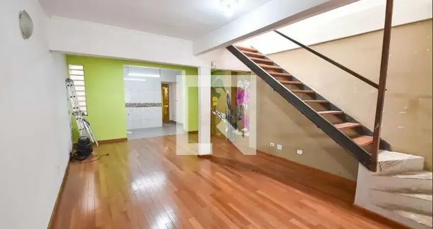 Casa com 3 quartos para alugar na Rua Francisco de Guerra, Cambuci, São Paulo