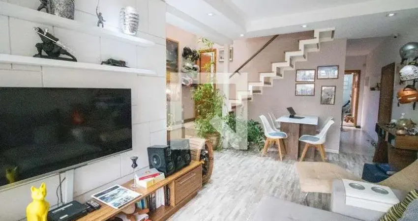 Casa com 3 quartos para alugar na Rua Emboabas, Campo Belo, São Paulo