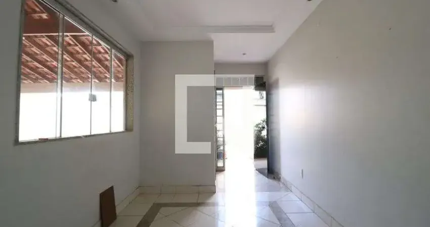 Casa para aluguel - segismundo pereira, 3 quartos,  175 m² - uberlândia