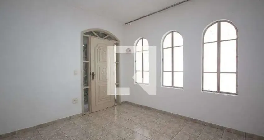 Casa com 3 quartos para alugar na Rua Rio D39ouro, Pestana, Osasco