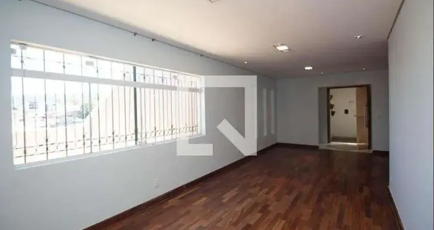 Casa com 3 quartos para alugar na Rua Cardoso Pimentel, Vila Mazzei, São Paulo