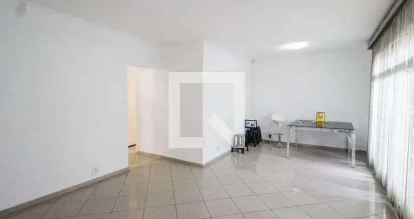 Casa com 3 quartos para alugar na Rua Jabuticatubas, Água Fria, São Paulo