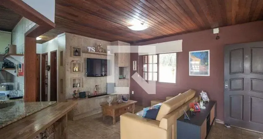 Casa com 2 quartos para alugar na Rua Pedro Augusto Felden, Hípica, Porto Alegre