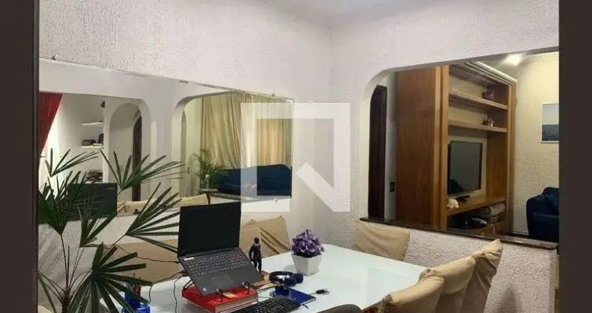 Casa com 3 quartos para alugar na Rua Getúlio Vargas Filho, Jabaquara, São Paulo