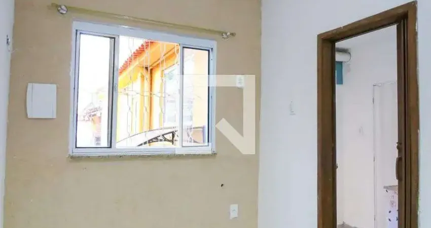 Casa com 1 quarto para alugar na Rua Getúlio, Méier, Rio de Janeiro