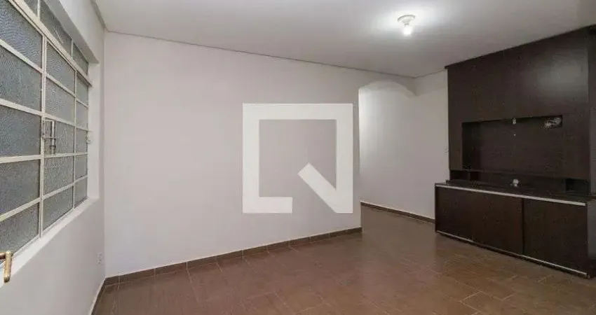 Casa com 3 quartos para alugar na Rua Benedito da Cruz, Sapopemba, São Paulo