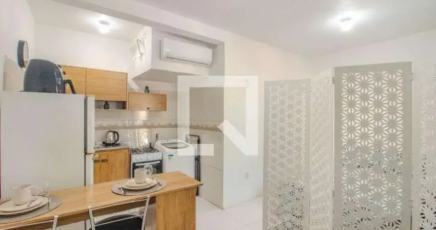 Kitnet / stúdio para aluguel - vila jardim, 1 quarto,  26 m² - porto alegre