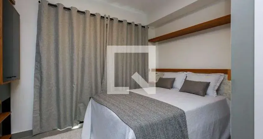 Kitnet / Stúdio para alugar na Rua São Benedito, Santo Amaro, São Paulo