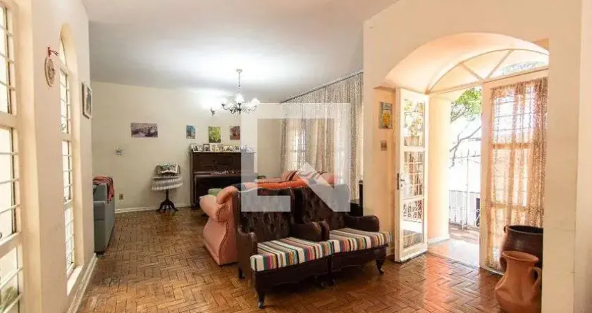 Casa com 3 quartos para alugar na Avenida Doutor Armando Sales de Oliveira, Vila Trujillo, Sorocaba