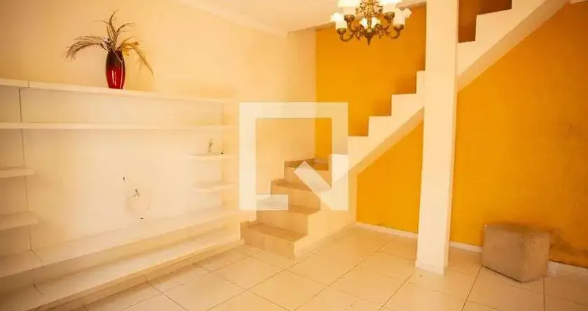 Casa com 2 quartos para alugar na Rua Augusto Tolle, Santana, São Paulo